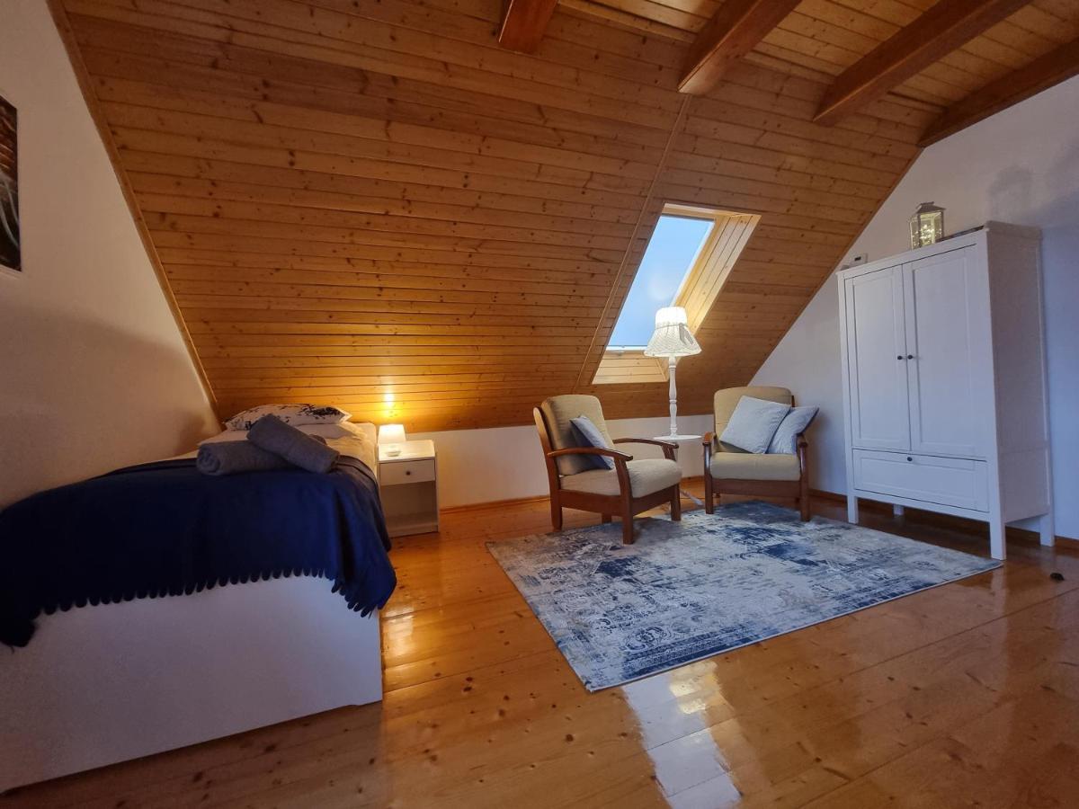 Naszjestwasz Villa Gorki Male  Buitenkant foto