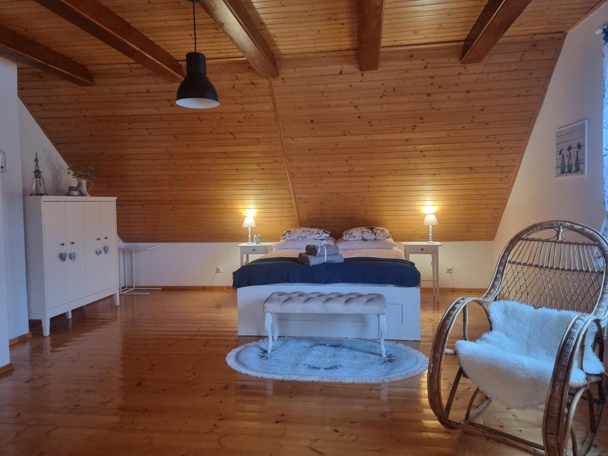 Naszjestwasz Villa Gorki Male  Buitenkant foto