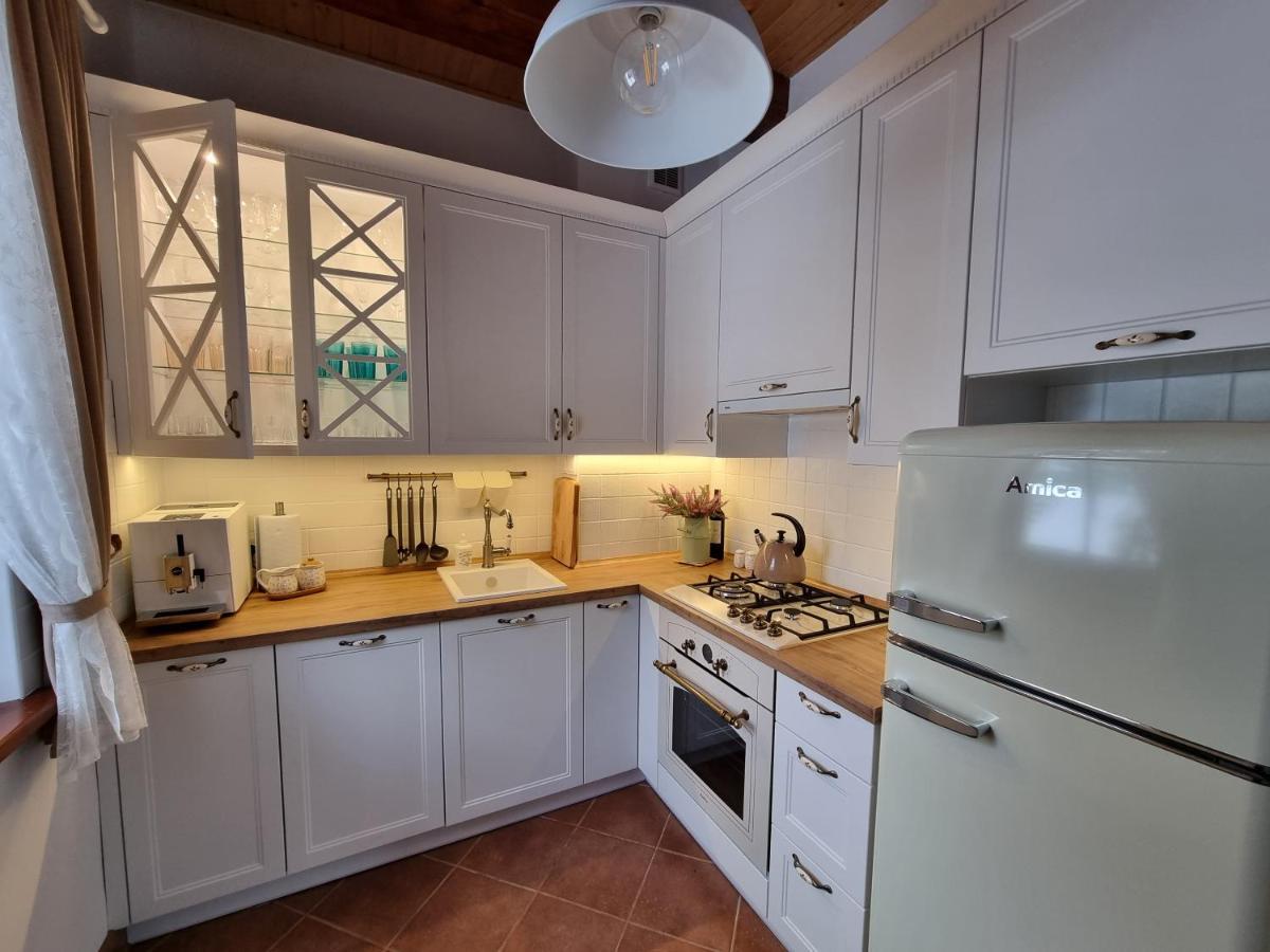 Naszjestwasz Villa Gorki Male  Buitenkant foto